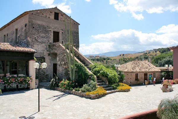 GIUGNO… UNA SETTIMANA… IN BEAUTY FARM!