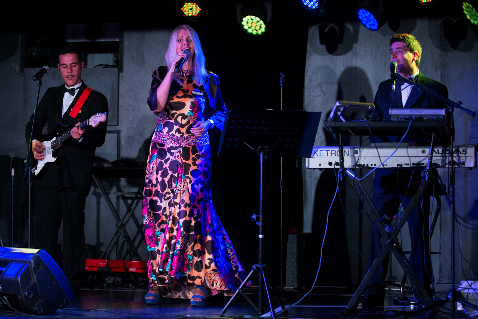 CANTANTE PROFESSIONISTA MUSICA PER MATRIMONI WEDDING NOZZE TRAPANI PALERMO SICILIA PARCO DEGLI AROMI