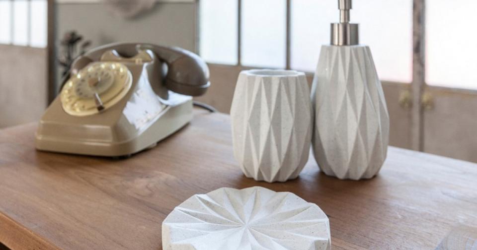 Set accessori in appoggio  CIPì GEOWHITE