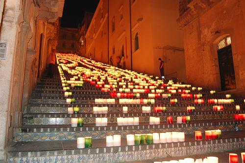 Scalinata illuminata a Caltagirone