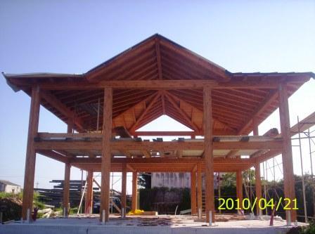 STRUTTURE CON TRAVI LAMELLARI CORSO LEGNAMI SRL LAMELLARE