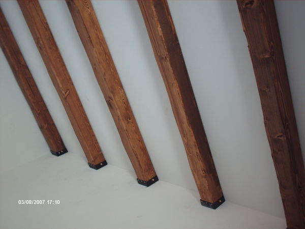 TRAVI IN LEGNO MASSELLO O LAMELLARI A SOFFITTO  CORSO LEGNAMI SRL TRAVI