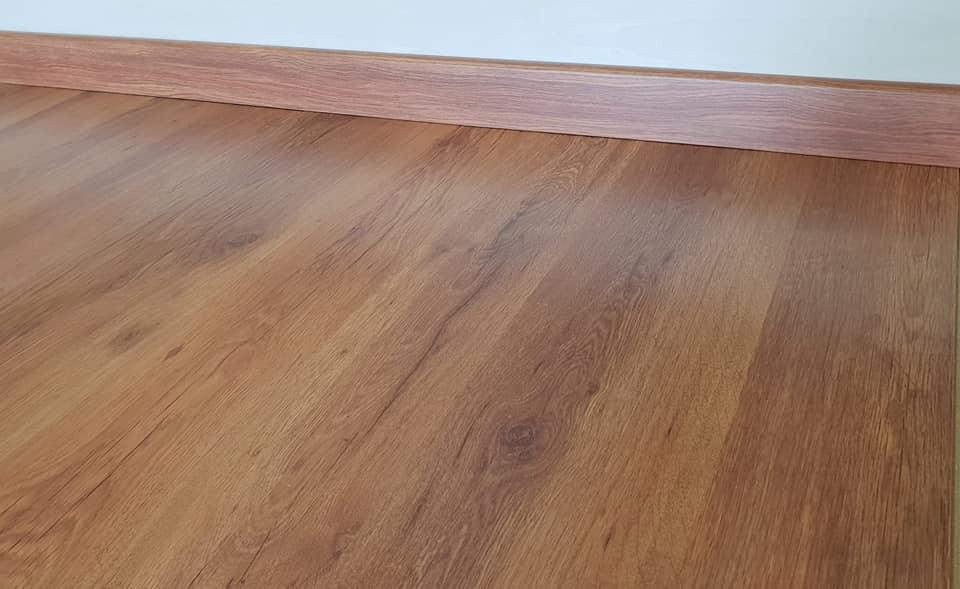 PAVIMENTI IN LAMINATO HDF  DI QUALITIA AC4/AC3  IN DIVERSE COLORI A PARTIRE DI EURO 7.50+IVA CORSO LEGNAMI SRL MANITOBA