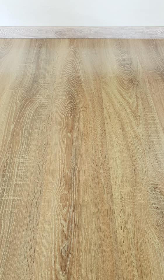 PAVIMENTI IN LAMINATO HDF  DI QUALITIA AC4/AC3  IN DIVERSE COLORI A PARTIRE DI EURO 7.50+IVA CORSO LEGNAMI SRL MANITOBA