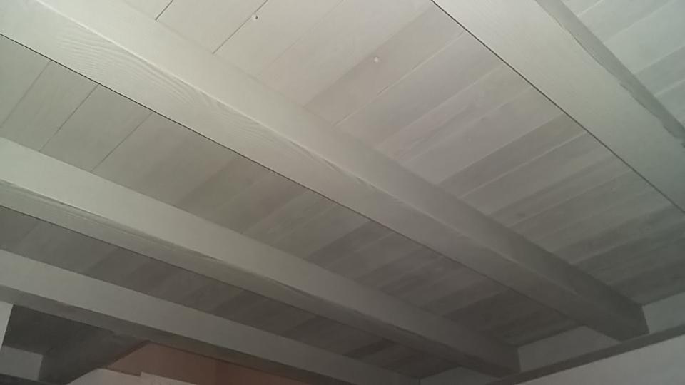 COPERTURE CON TRAVI MASSELLO IN LARICE, CASTAGNO, ABETE , ROVERE, IROKO. CORSO LEGNAMI SRL MASSELLO