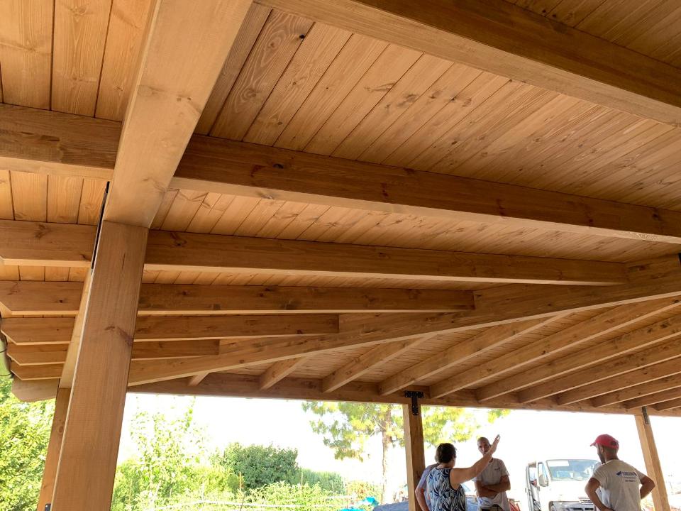 VERANDE, TETTI, COPERTURE, STRUTTURE, SOLAI, SOPPALCHI, TETTOIE, PAVIMENTI LIGNEE CORSO LEGNAMI SRL .