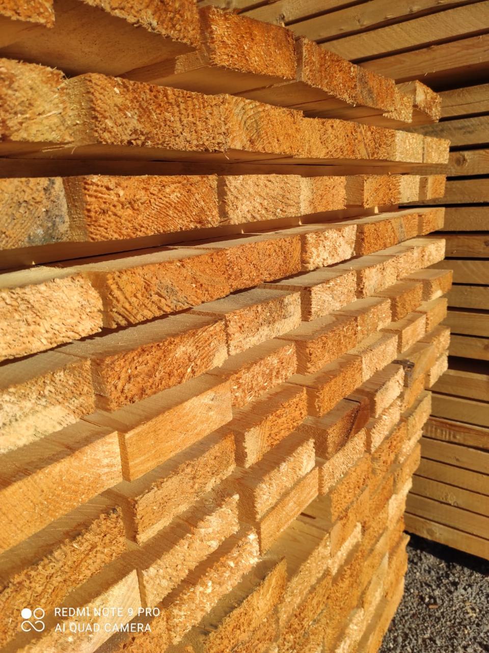 ELEMENTI IN LEGNO TAGLIATI A MISURA PER LA REALIZZAZIONE DI PALLET,PEDANE,IMBALLAGGI,CASSE. SEGATI IN LEGNO ELEMENTI DI QUALSIASI LUNGHEZZA E DIMENSIONI