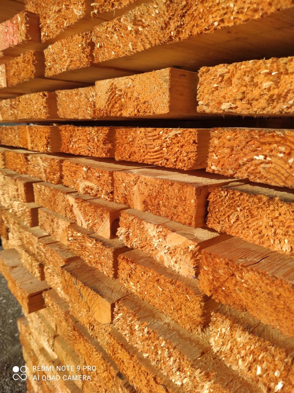 ELEMENTI IN LEGNO TAGLIATI A MISURA PER LA REALIZZAZIONE DI PALLET,PEDANE,IMBALLAGGI,CASSE. SEGATI IN LEGNO ELEMENTI DI QUALSIASI LUNGHEZZA E DIMENSIONI