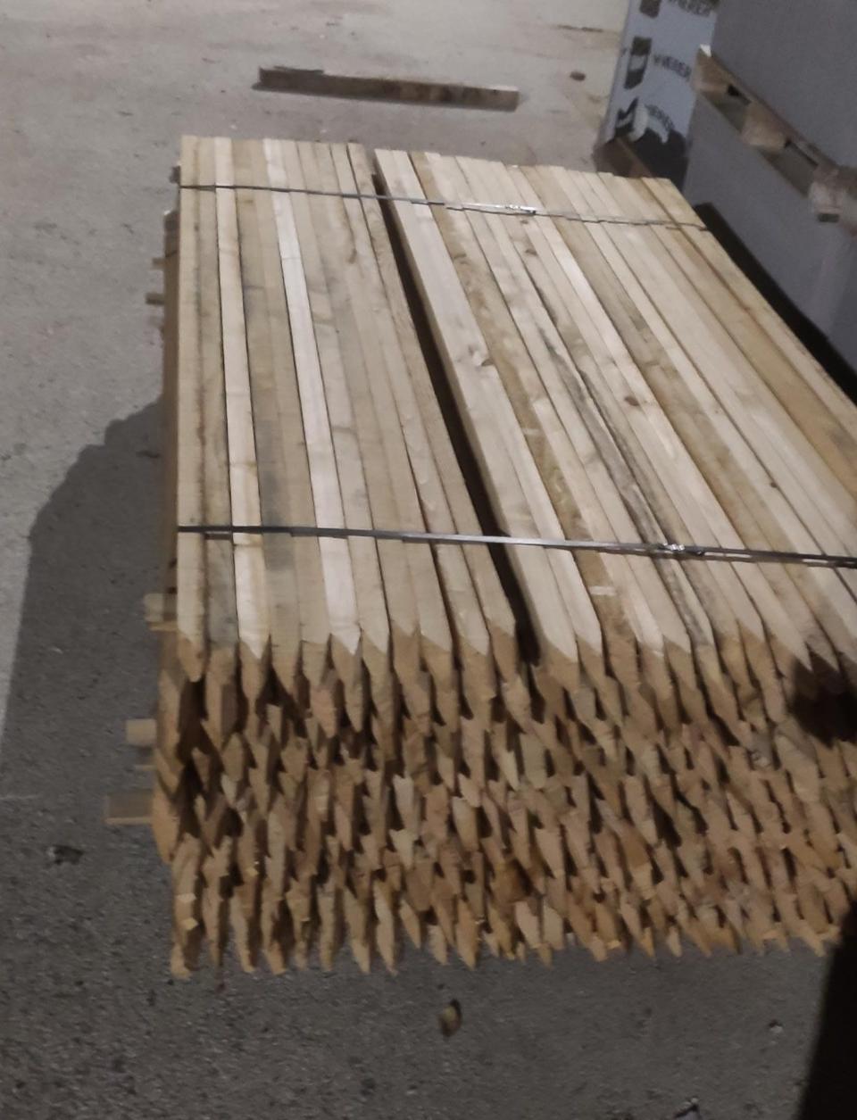 PALETTI IN CASTAGNO CORSO LEGNAMI SRL CASTAGNO