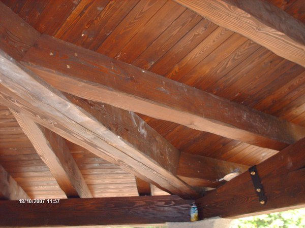 COPERTURE CON TRAVI MASSELLO IN LARICE, CASTAGNO, ABETE , ROVERE, IROKO. CORSO LEGNAMI SRL MASSELLO