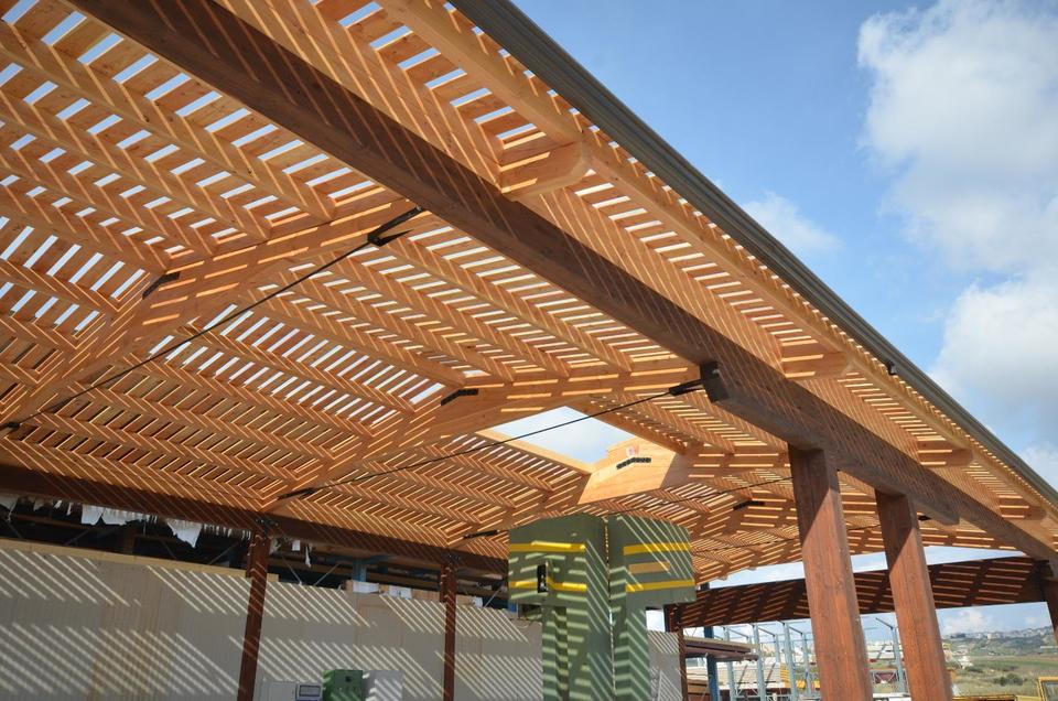 GAZEBI IN LEGNO CON TRAVI LAMELLARI O TRAVATURA IN MASSELLO CORSO LEGNAMI SRL GAZZEBO