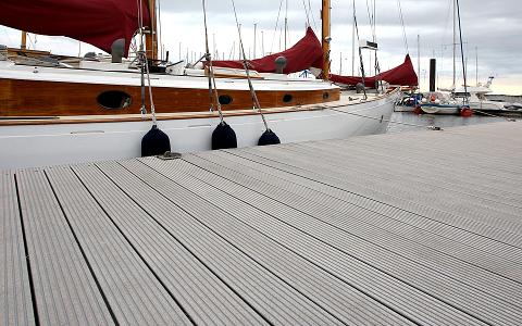 DECKING, PAVIMENTI PER ESTERNI, BORDO PISCINA IN WPC NATURinFORM