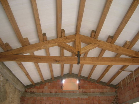 STRUTTURE IN LEGNO IMPREGNATE BIANCHE E CON DIVERSE COLORAZIONI RAL CORSO LEGNAMI SRL TETTO