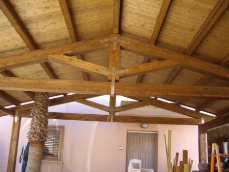 CAPRIATE IN LAMELLARE DI ABETE, PINO ,LARICE  O CON LEGNO MASSELLO CORSO LEGNAMI SRL Capriata