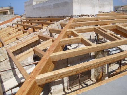 TRAVI LAMELLARI DI LARICE CERTIFICATO CE CORSO LEGNAMI SRL LAMELLARE