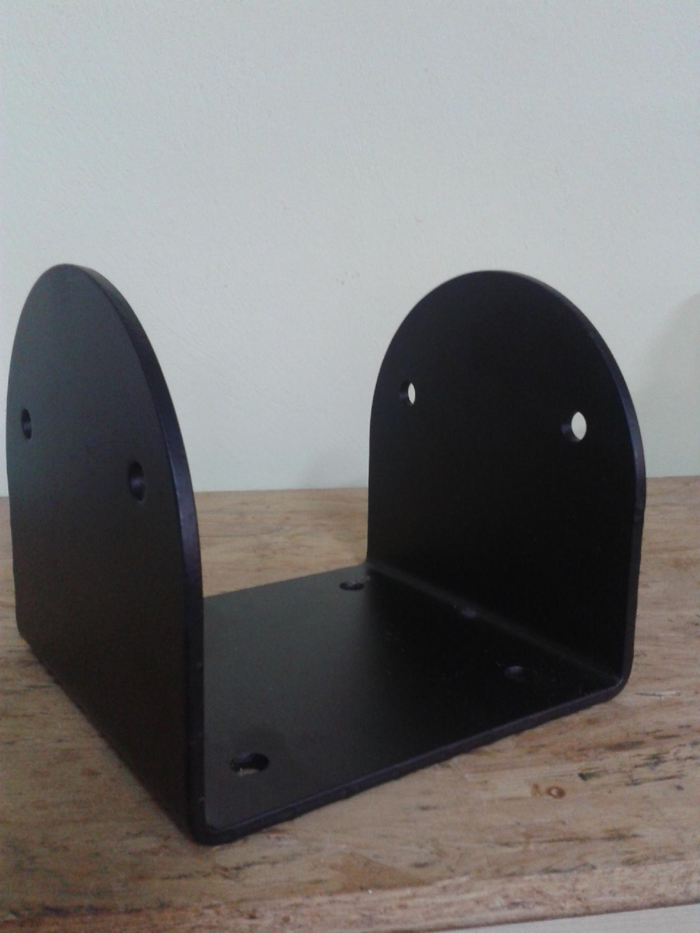 Porta pilastri a U 160x160x100 sp.5 mm stondato nero