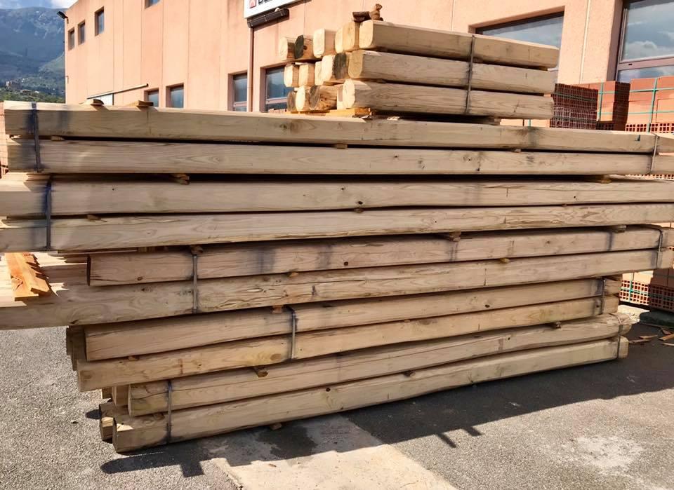 Travi uso fiume Gagliano Legnami Effetto e finiture antichizzate