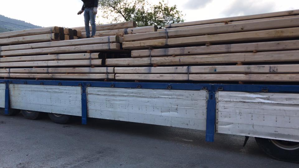 Travi uso fiume Gagliano Legnami Effetto e finiture antichizzate