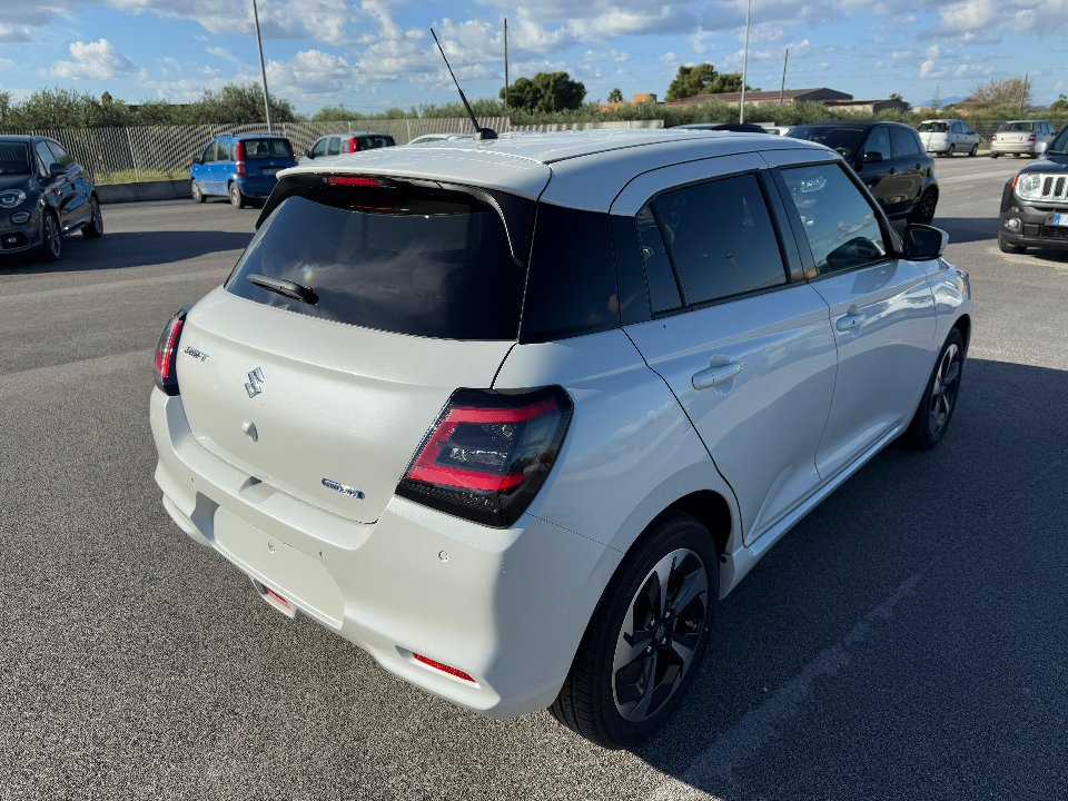 Suzuki Swift 1.2 HYBRID 84 CV TOP Elettrica / Benzina