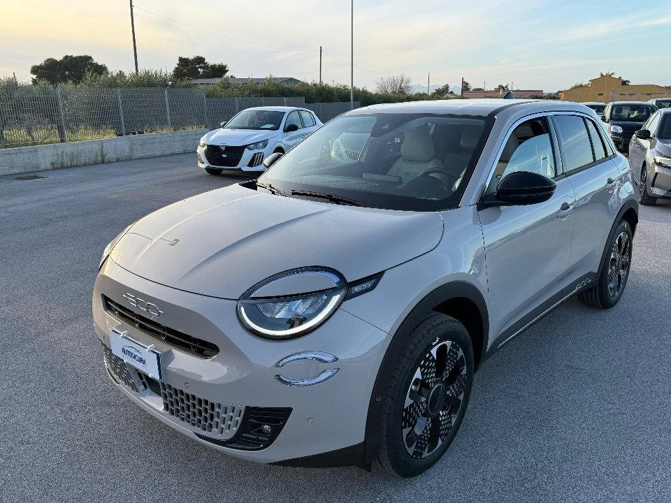 Fiat 600 1.2 HYBRID La Prima 100cv e-DCT Elettrica / Benzina