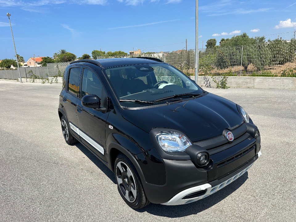 Fiat New Panda PANDINA 1.0 HYBRID S&S 70 CV CROSS MY25 NUOVA Elettrica / Benzina