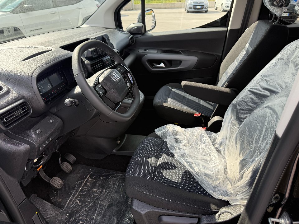 Fiat Doblo S3 COMBI 1.5 BlueHdi 130cv MT6 (N1) KM0 MY24 Diesel