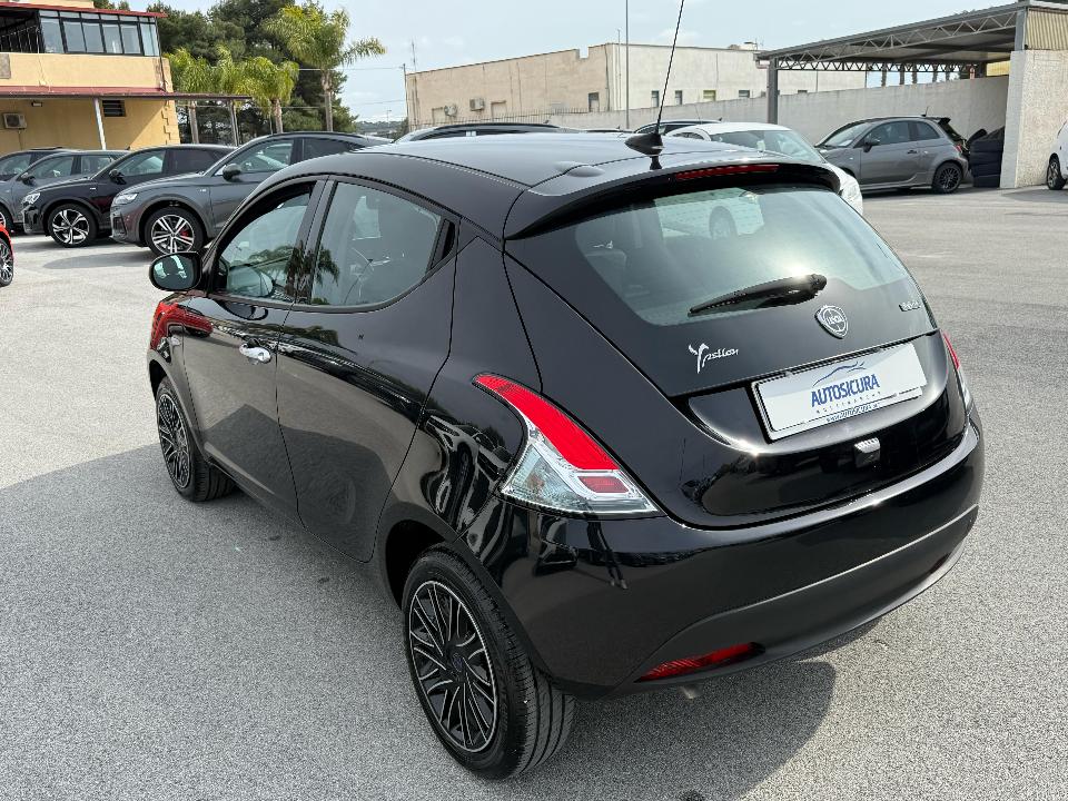 Lancia Ypsilon 1.0 FIREFLY 70 CV HYBRID GOLD 1234KM!! Elettrica / Benzina