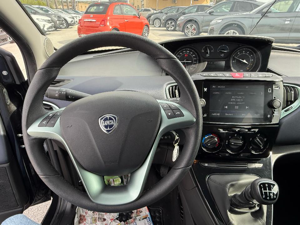 Lancia Ypsilon 1.0 FIREFLY 70 CV HYBRID GOLD 1234KM!! Elettrica / Benzina