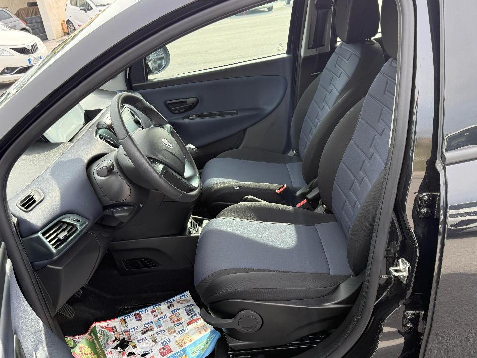 Lancia Ypsilon 1.0 FIREFLY 70 CV HYBRID GOLD 1234KM!! Elettrica / Benzina