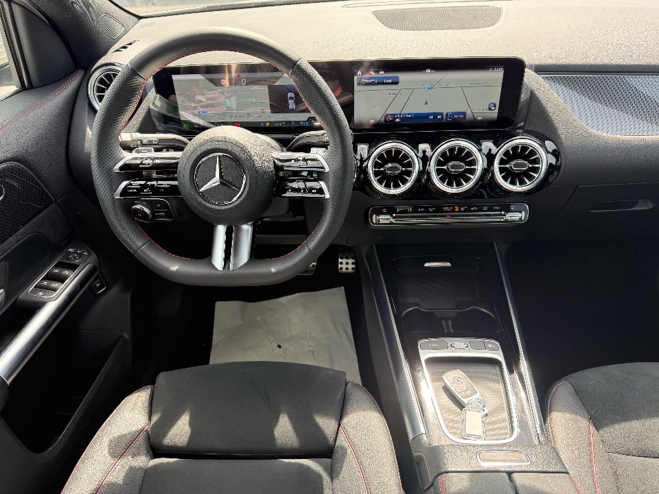 Mercedes-Benz GLA 200 d 150 CV AMG LINE PREMIUM AUTOMATIC + TETTO APR. Diesel