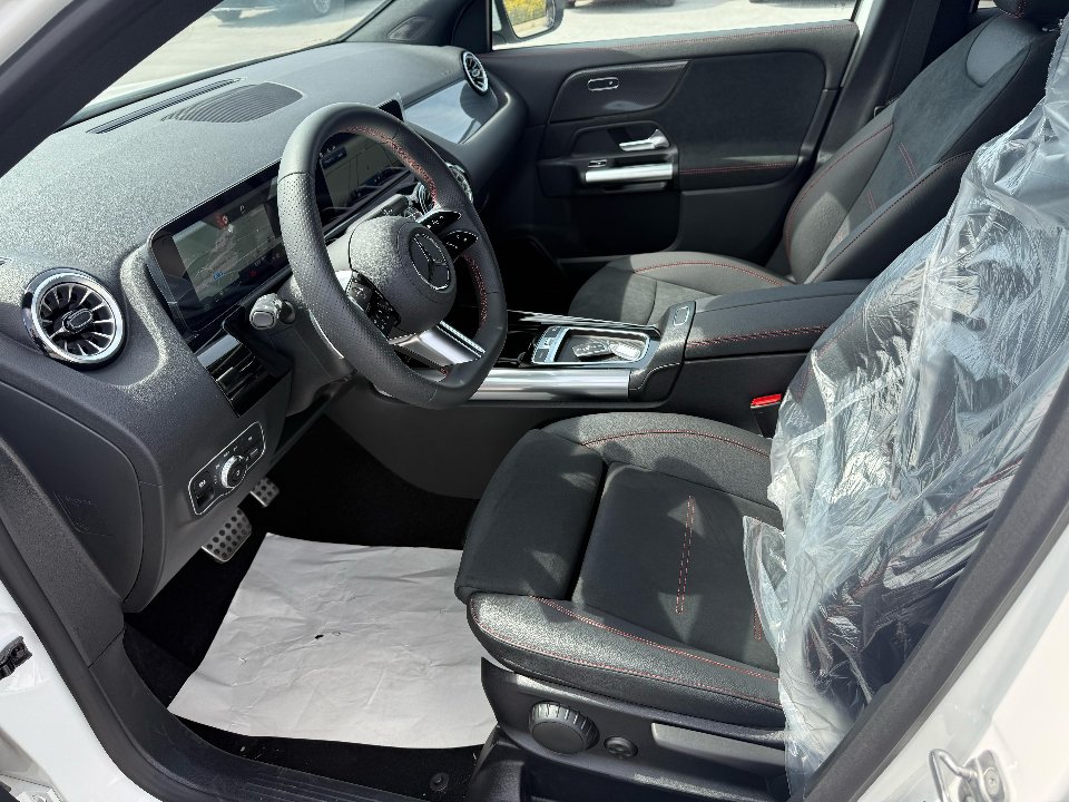 Mercedes-Benz GLA 200 d 150 CV AMG LINE PREMIUM AUTOMATIC + TETTO APR. Diesel