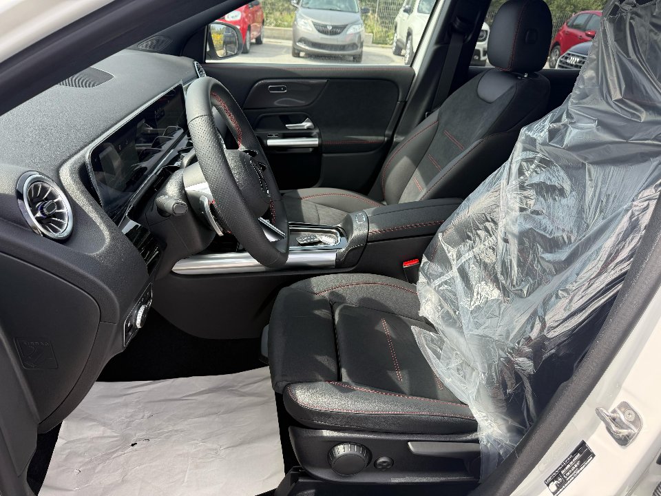Mercedes-Benz GLA 200 d 150 CV AMG LINE PREMIUM AUTOMATIC + TETTO APR. Diesel
