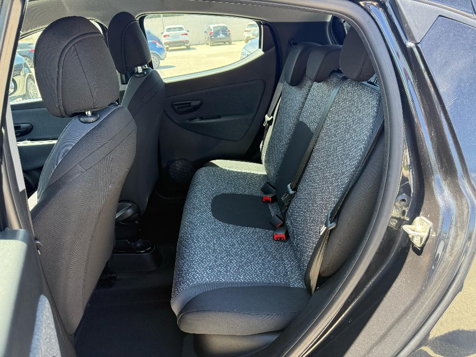 Lancia Ypsilon 1.0 FIREFLY 70 CV HYBRID SILVER 1400 KM!! Elettrica / Benzina