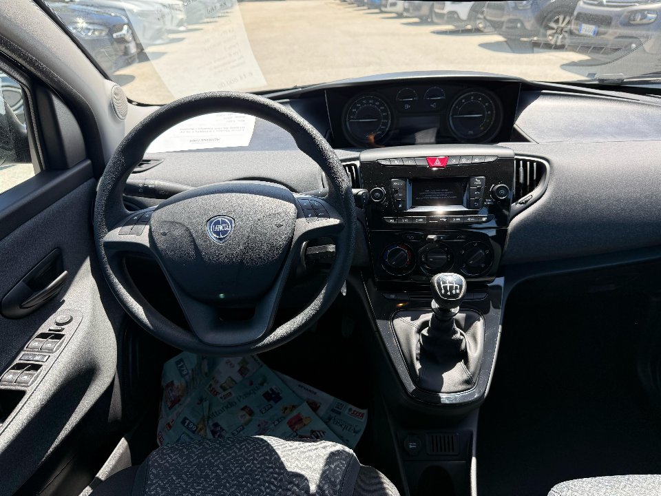 Lancia Ypsilon 1.0 FIREFLY 70 CV HYBRID SILVER 1400 KM!! Elettrica / Benzina
