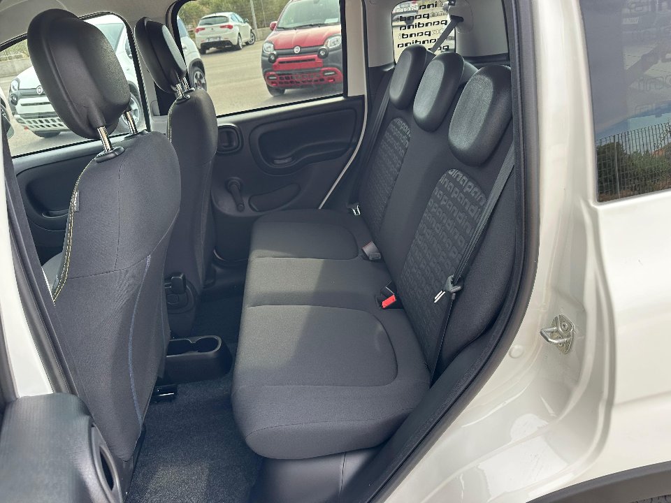 Fiat New Panda PANDINA 1.0 HYBRID S&S 70 CV CROSS KM0 MY25 Elettrica / Benzina