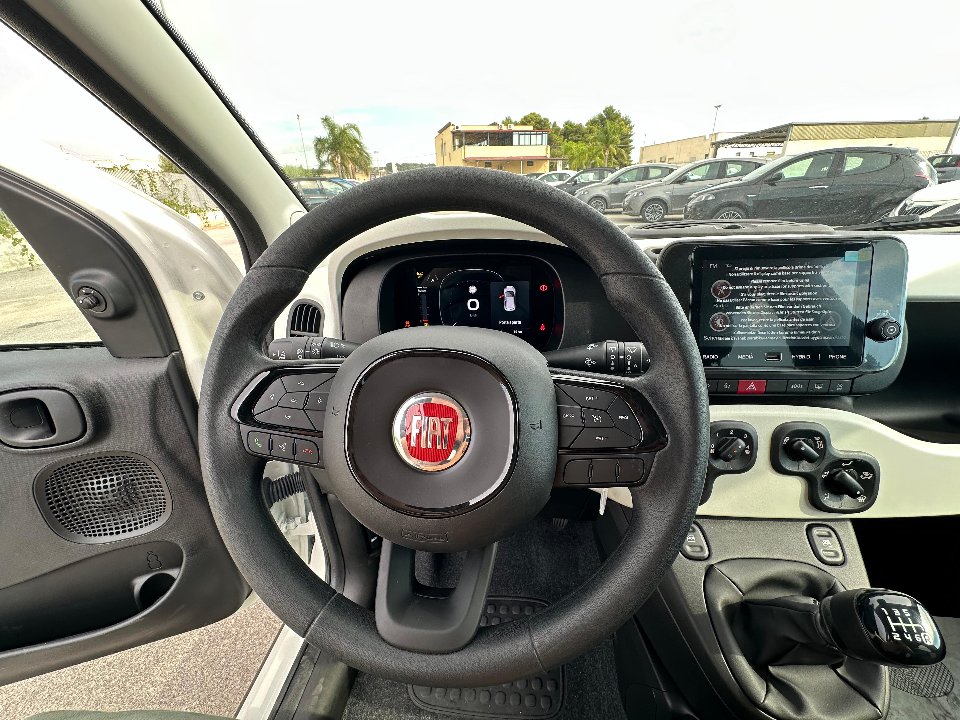 Fiat New Panda PANDINA 1.0 HYBRID S&S 70 CV CROSS KM0 MY25 Elettrica / Benzina
