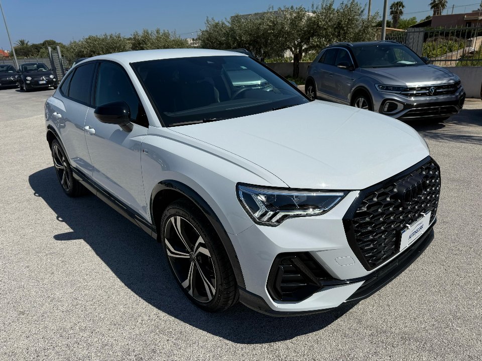 Audi Q3 35 SPB 2.0 TDI 150CV S TRONIC IDENTITY BLACK Diesel