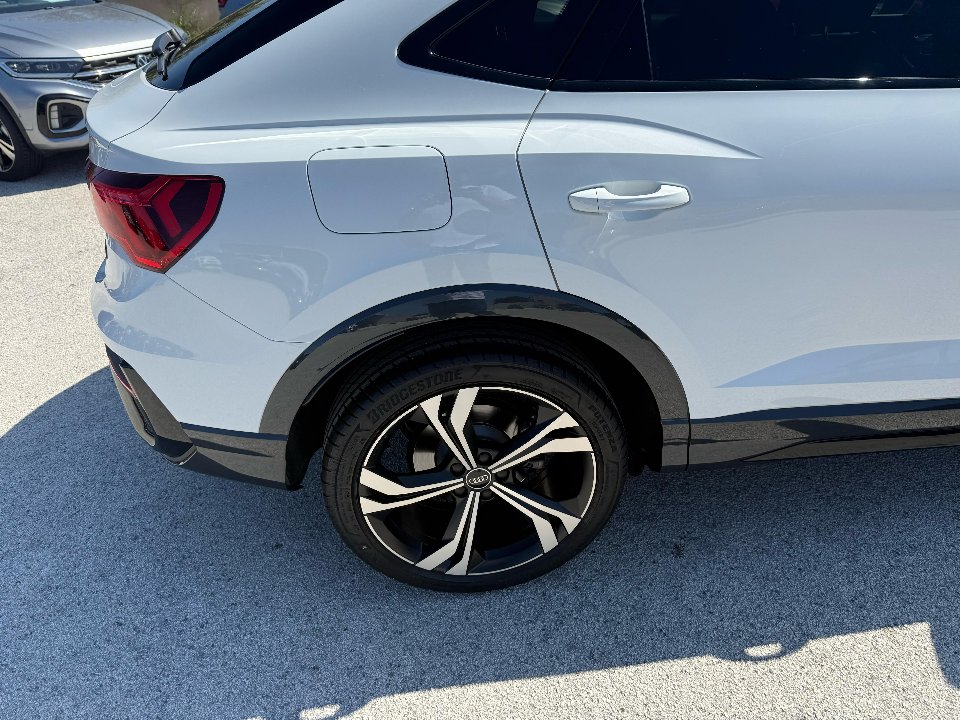 Audi Q3 35 SPB 2.0 TDI 150CV S TRONIC IDENTITY BLACK Diesel