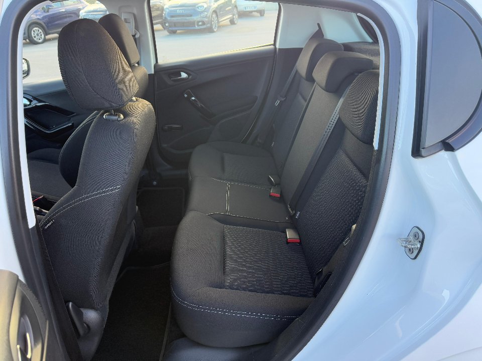 Peugeot 208 1.2 PURETECH 83 CV 5P ACTIVE Benzina