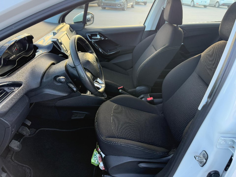 Peugeot 208 1.2 PURETECH 83 CV 5P ACTIVE Benzina