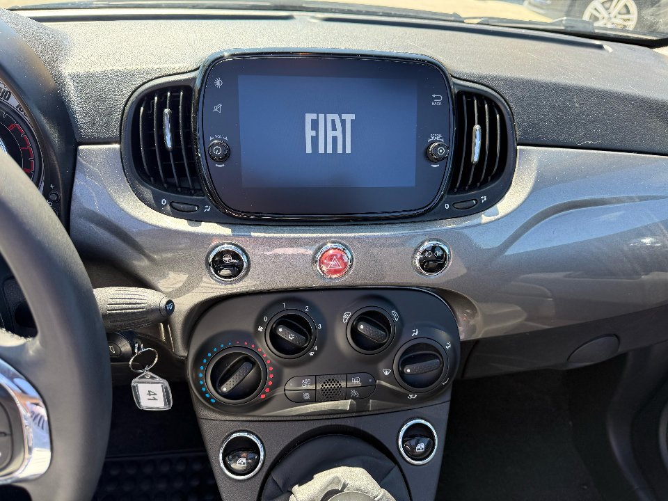 Fiat 500C NEW 1.0 HYBRID DOLCEVITA 70 CV Elettrica / Benzina