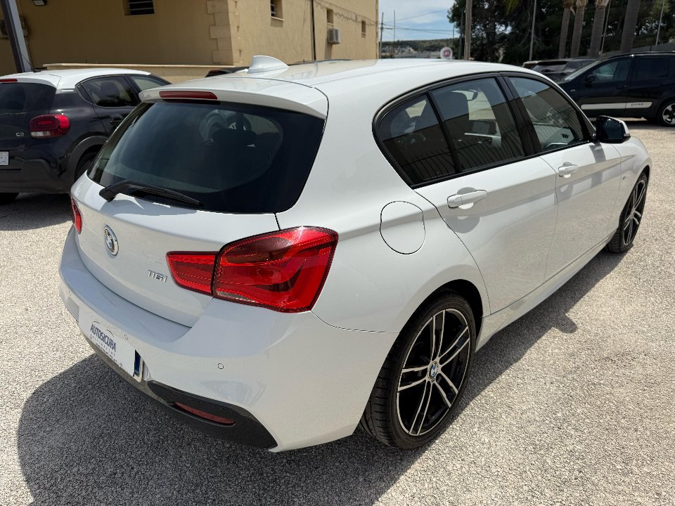 BMW 116 i M SPORT Benzina