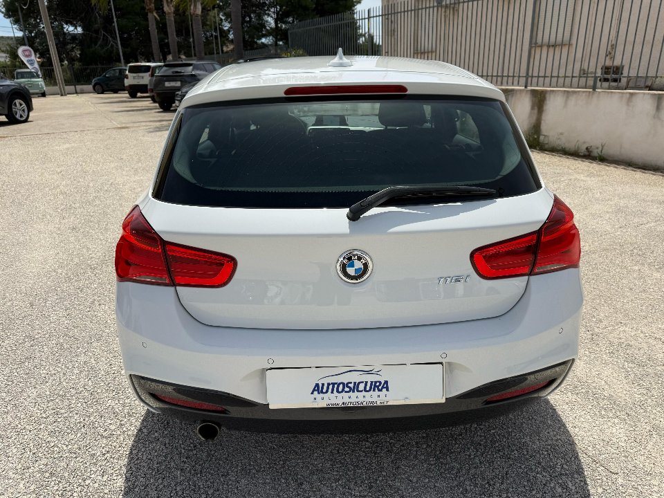 BMW 116 i M SPORT Benzina