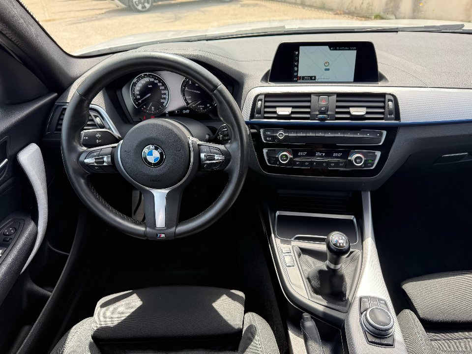 BMW 116 i M SPORT Benzina