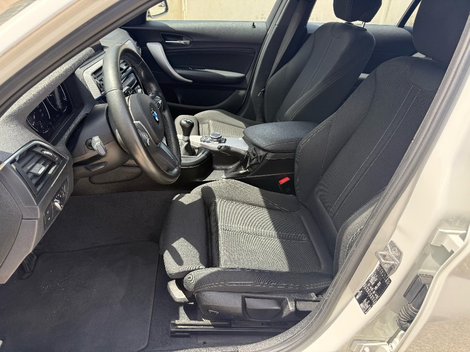BMW 116 i M SPORT Benzina