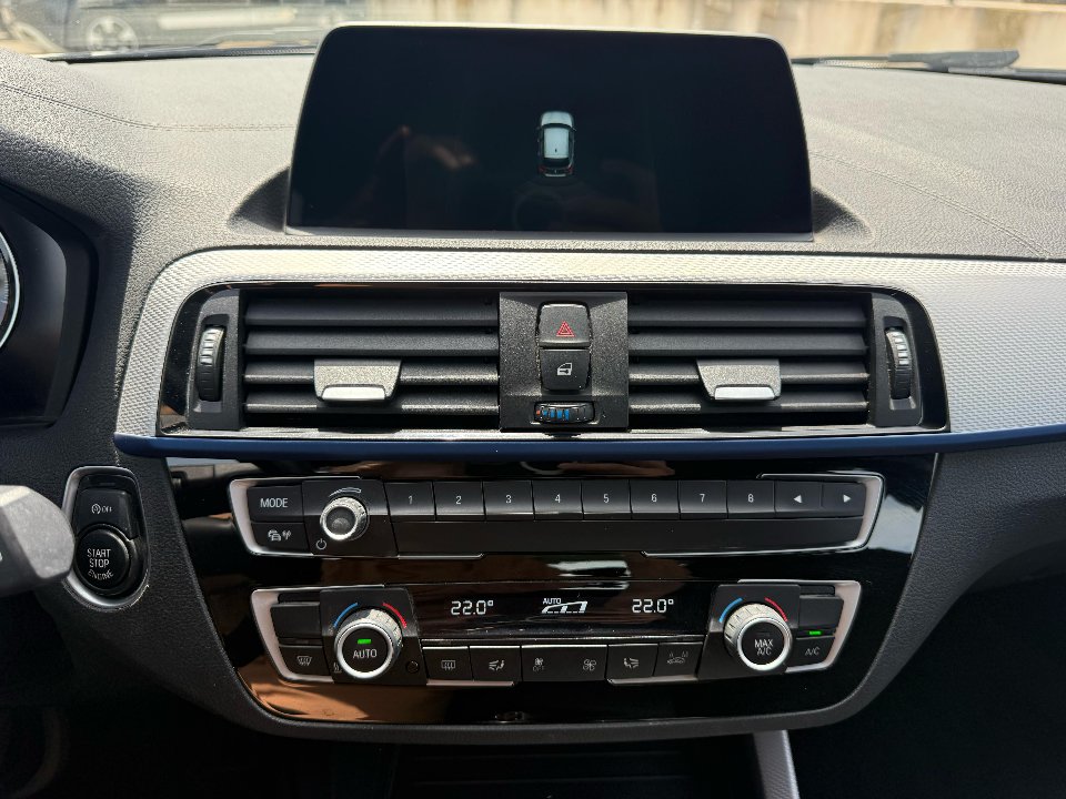 BMW 116 i M SPORT Benzina