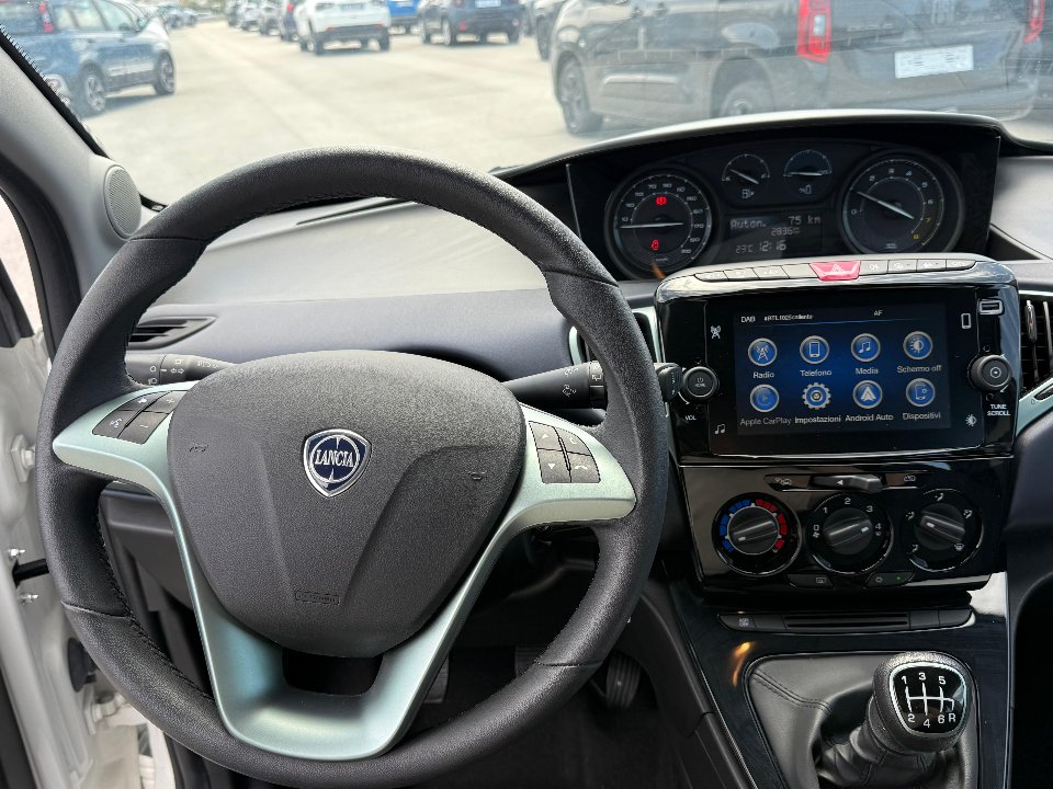 Lancia Ypsilon 1.0 FIREFLY 70 CV HYBRID PLATINO 2800 KM!!! Elettrica / Benzina