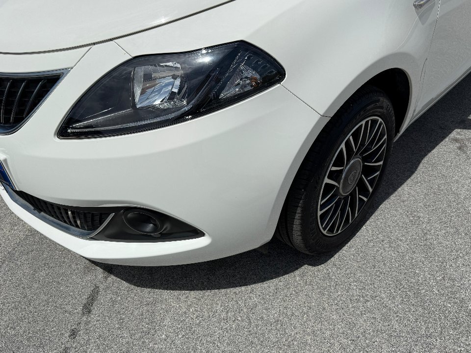 Lancia Ypsilon 1.0 FIREFLY 70 CV HYBRID PLATINO 2800 KM!!! Elettrica / Benzina