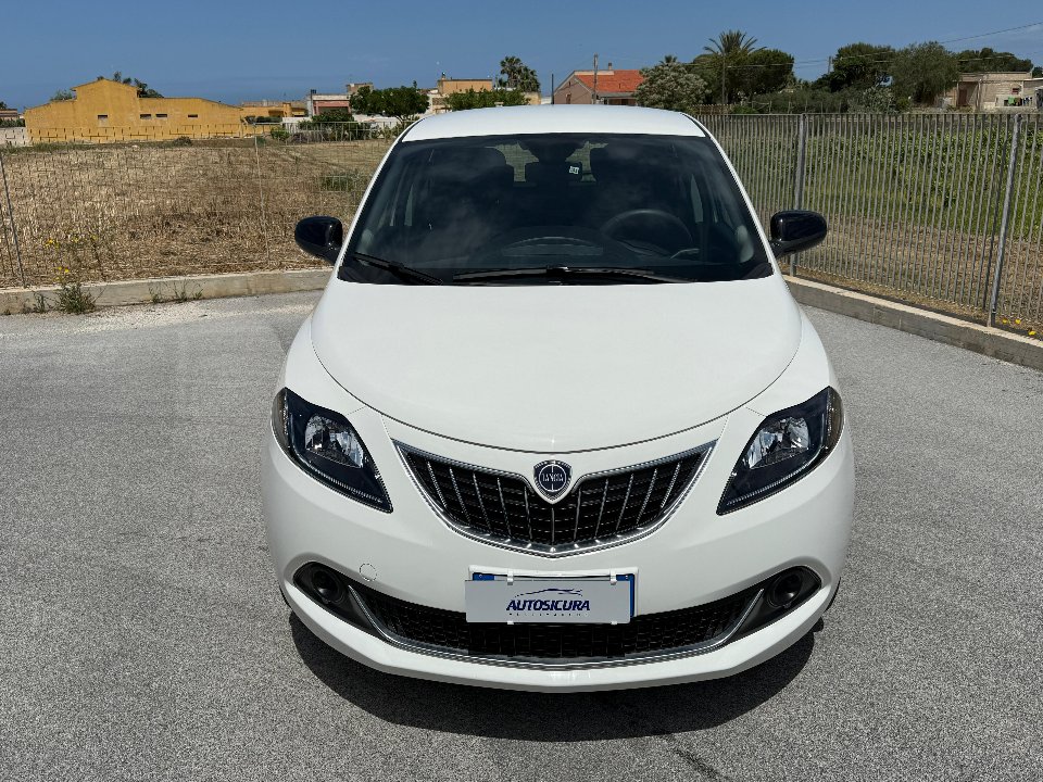 Lancia Ypsilon 1.0 FIREFLY 70 CV HYBRID PLATINO 2800 KM!!! Elettrica / Benzina