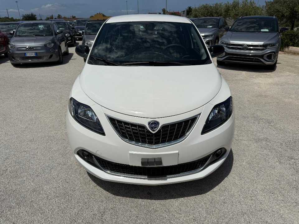 Lancia Ypsilon 1.0 FIREFLY 70 CV HYBRID GOLD KM0 Elettrica / Benzina